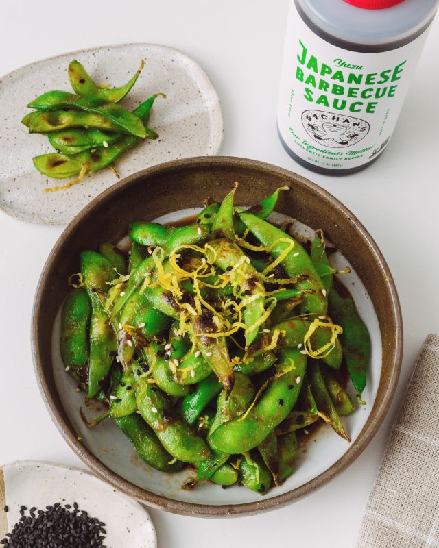Elevated Edamame is such a crowd pleaser… And it couldn’t  be easier to make! If you have 5 minutes & a bottle of Yuzu Bachan’s, you’re in luck. 😏⁣
⁣
Head to our stories for the full recipe!