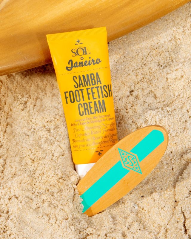Secrets out... we've got a Foot Fetish! 😉 Our Samba Foot Fetish Cream comes with everything you need for deeply hydrated, smooth feet. 👣 And remember Sol Babes... no foot pics for free! 😆