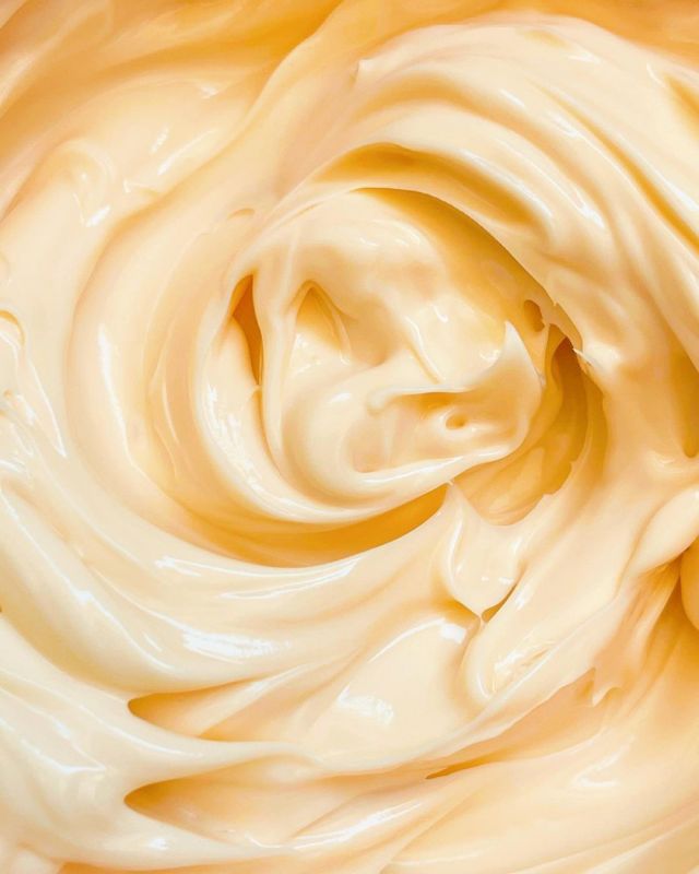 Is it bad that I want to eat it... ? 🤭 Can you guess which of our cult-favorite  body creams this is?

Hint: It visibly smooths and tightens the appearance of your skin! 💛